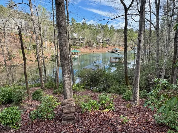 355 Long Cove Trl, Salem, SC 29676