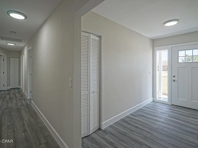 410 S Star Ave — Photo 8