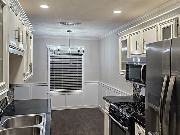kitchen to dinning room