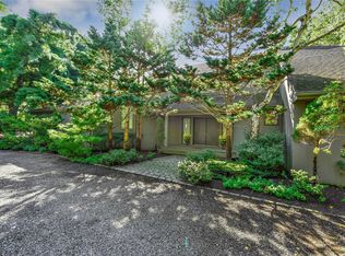 187 S Country Rd, Remsenburg, NY 11972