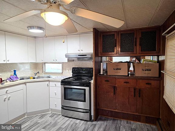 2nd image of 525 N Main St #9-D3