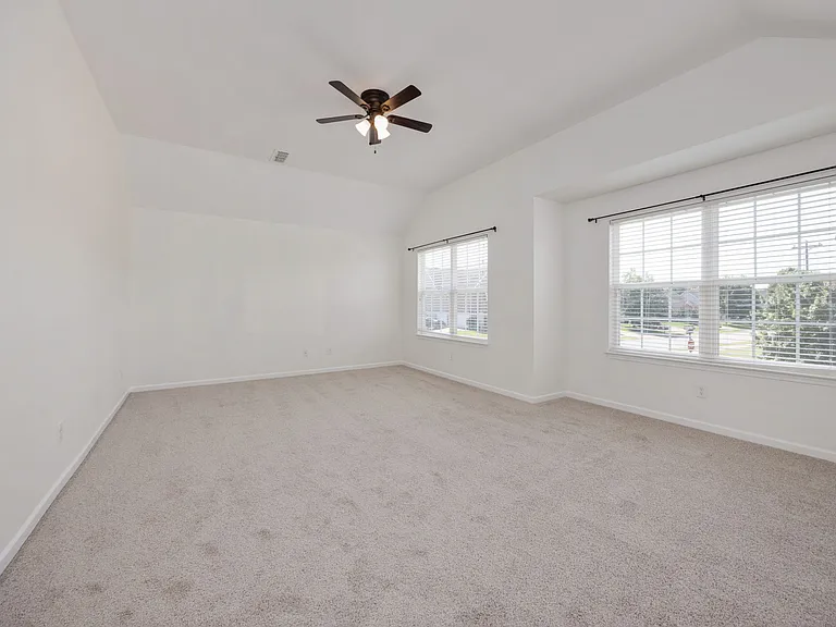 4093 Locerbie Cir — Photo 30