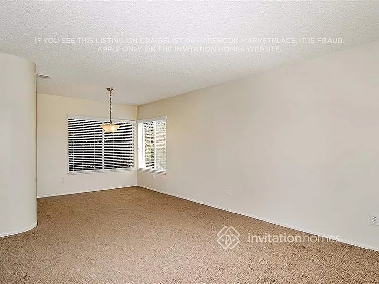 15940 Miller Ave — Photo 4