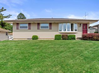 6018 S New York Ave, Cudahy, WI 53110