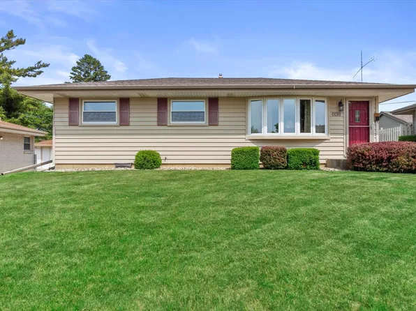 6018 South New York AVENUE, Cudahy, WI 53110