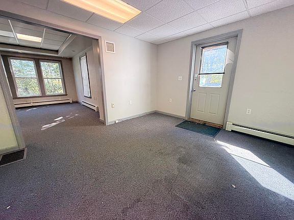 4th image of 10 Amherst Street