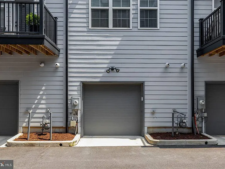 11247 Beaker St — Photo 41