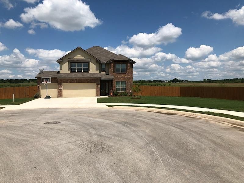 Beautiful 5 Bd 3 Full Bath, 3 Car Garage, Cul De Sac Home