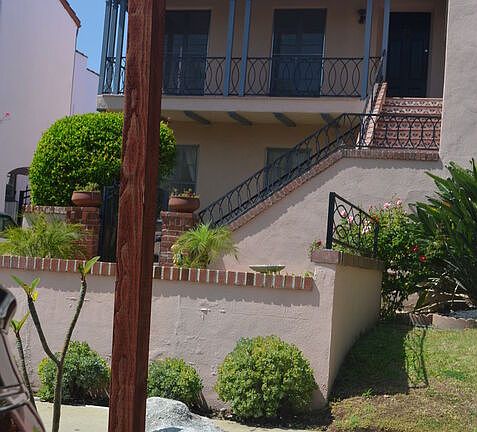 2nd image of 1165 S Hayworth Ave