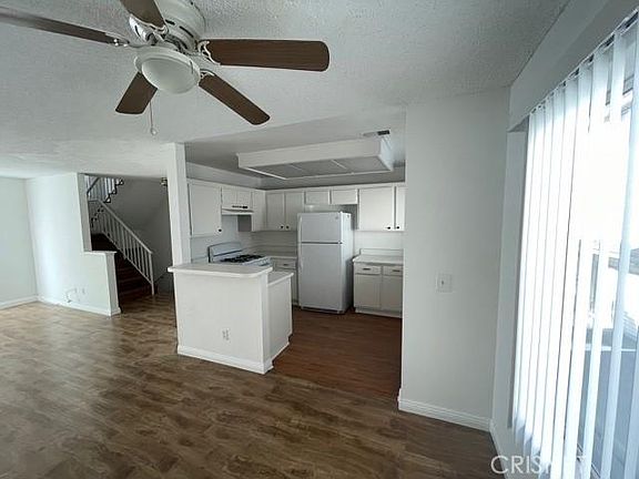 3rd image of 11150 Glenoaks Blvd Unit 143
