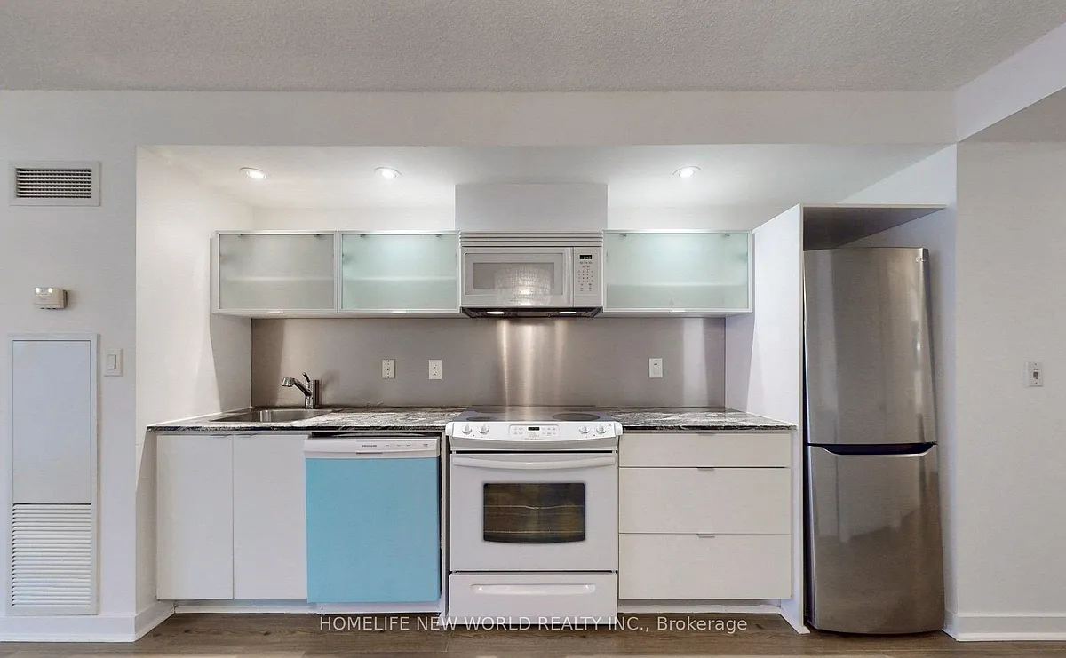 Building Photo - 4K Spadina Ave #228