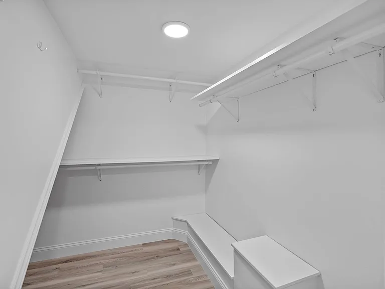 1377 Collinsdale Ave — Photo 25