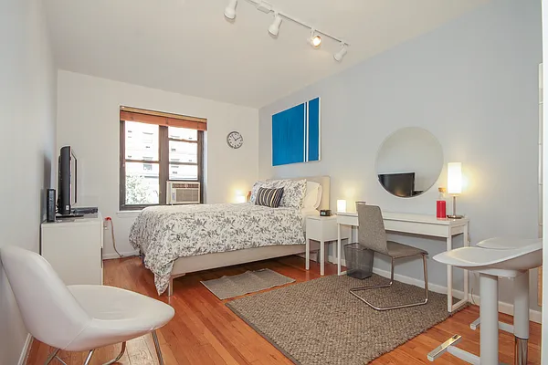 Rented by Oxford Property Group | media 2