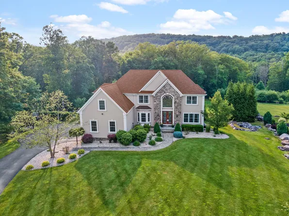 5 Apisson Trail, Highland Mills, NY 10930