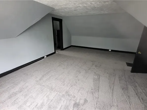 10012 Parkgate Ave, Cleveland, OH