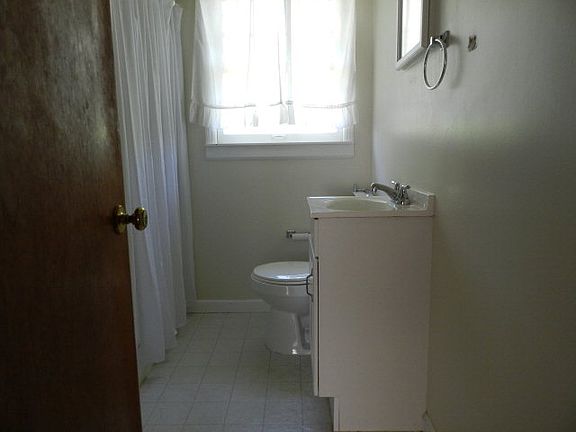4th image of 3 Nelson Dr