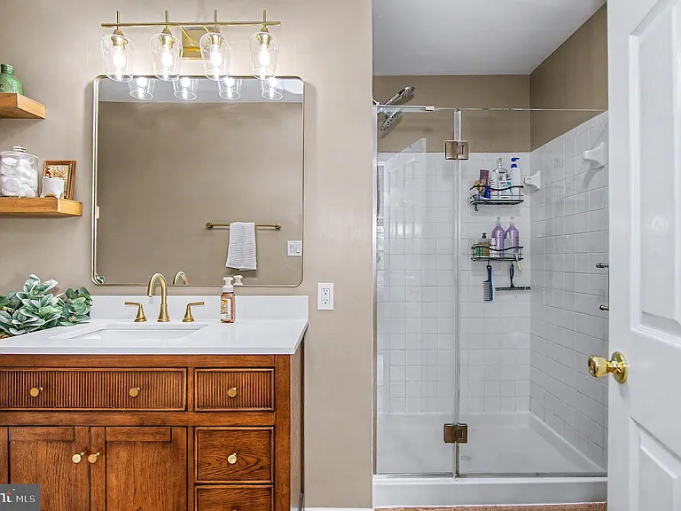 510 Lilac Ter NE — Photo 21