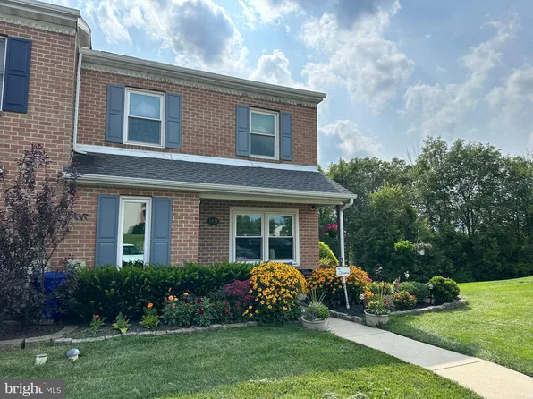 3431 Foxfield Cir, Perkiomenville, PA 18074