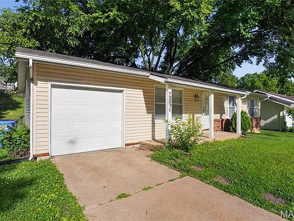 3rd image of 12071 El Camara Dr