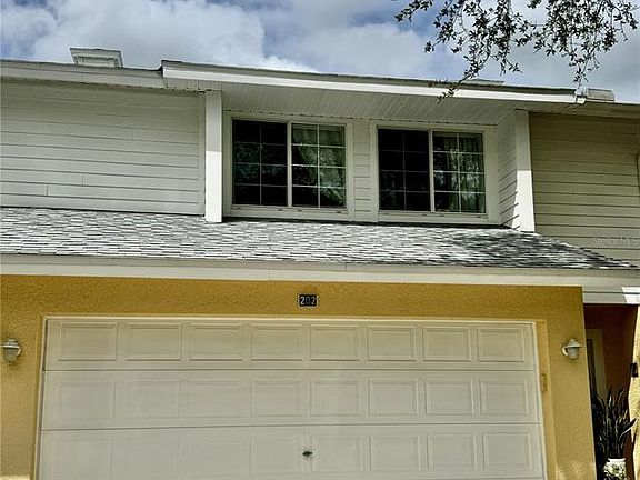 2nd image of 1116 Sunset Point Rd APT 202