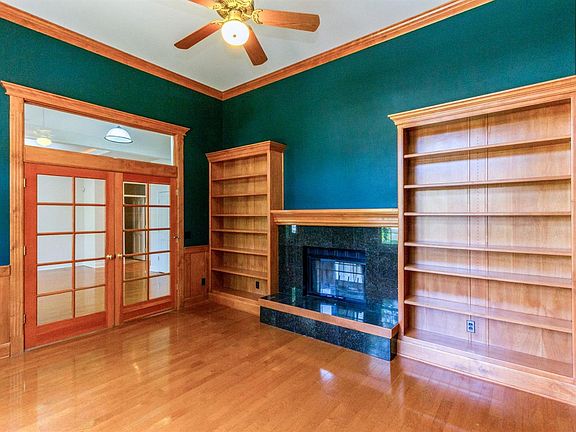 5th image of 1411 E Sweetbriar Dr