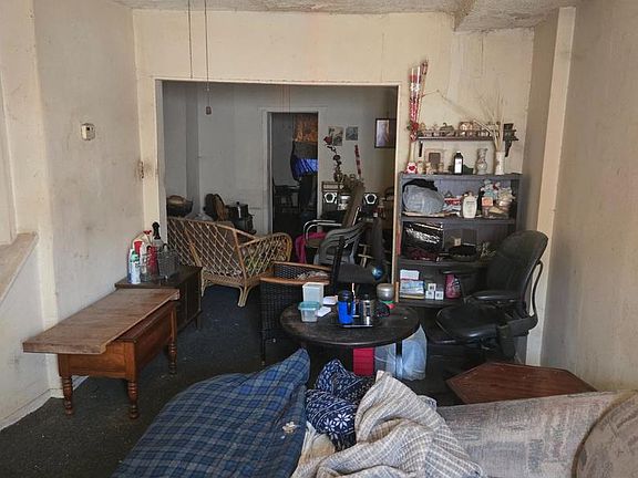 3rd image of 3156 Weikel St