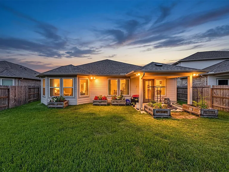 6342 Buffalo Bend Ln — Photo 38
