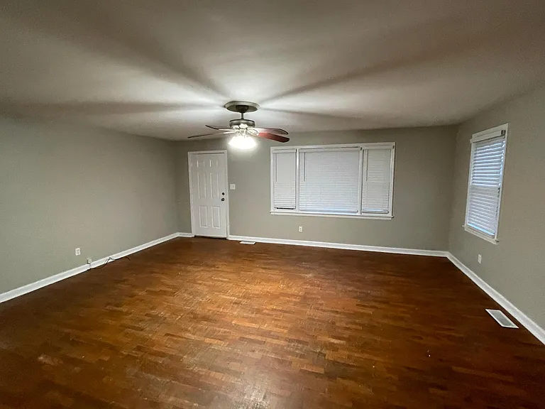 1312 E Harper Ave — Photo 12