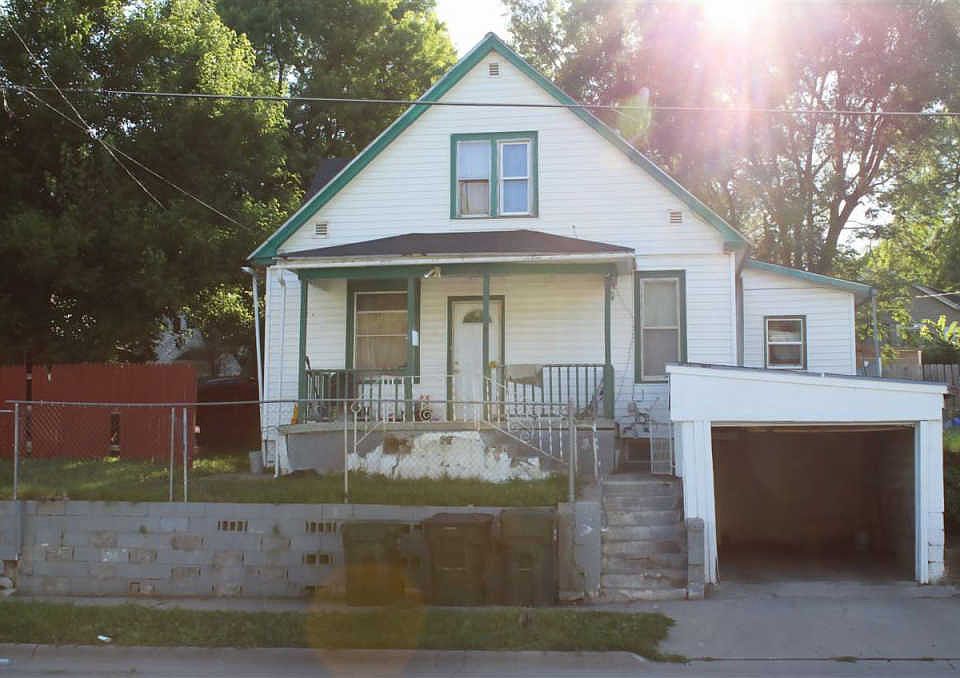 1st image of 1805 Virginia St