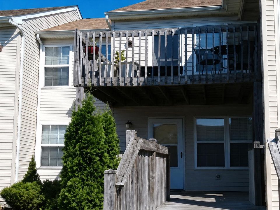 1st image of 458 London Ct #458