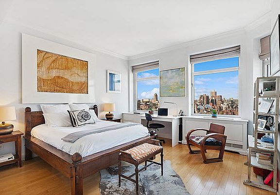 3rd image of 188 E 76th St APT 26B