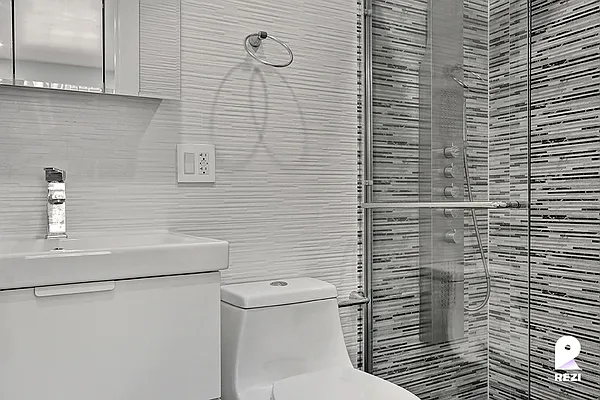 Rented by REZI | media 7