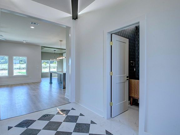 5th image of 16 Ravell Rd