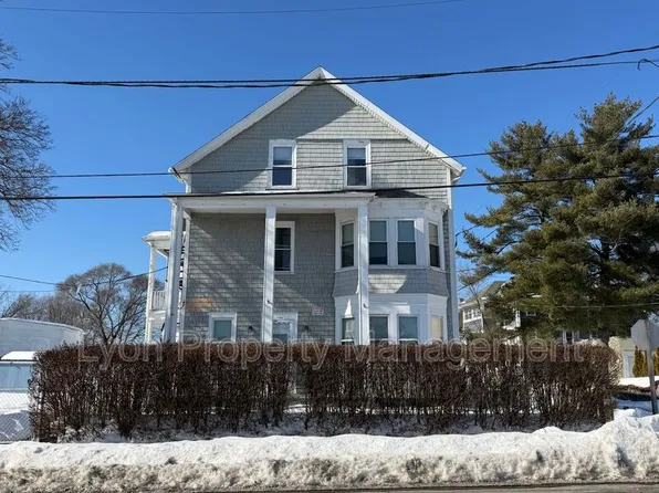 1134 Social St Floor 2, Woonsocket, RI 02895