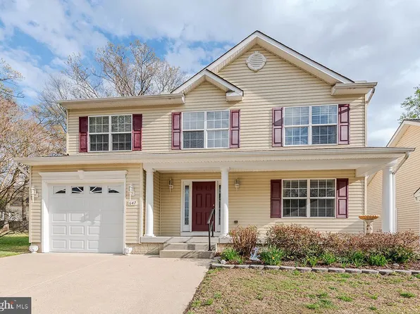 647 210th St, Pasadena, MD 21122