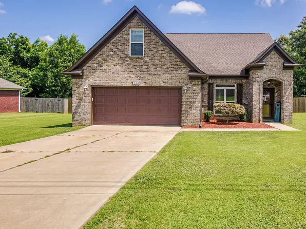 254 Sterling Farm Dr, Atoka, TN 38004