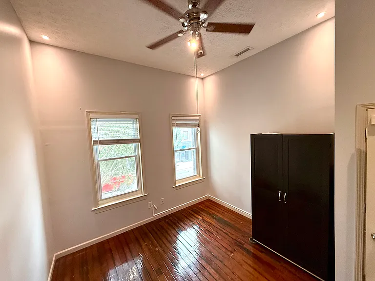404 Main St E #VIEW OF MAIN ST — Photo 29