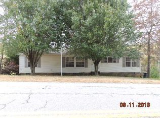 4546 Snake Creek Rd, Hillsville, VA 24343