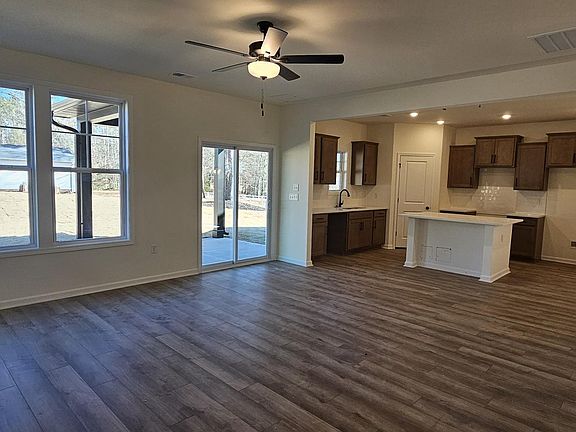 5th image of 421 Barbican Pl Lot 22