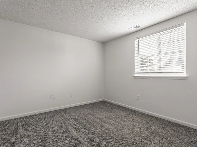 8940 Latitudes Dr — Photo 8