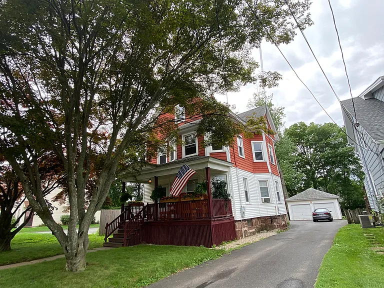 23 Burr St #2 — Photo 2