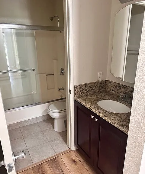Strathmore Regency — Photo 104