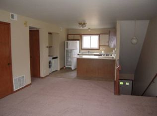 127 Morningside Dr, Roselle, IL 60172