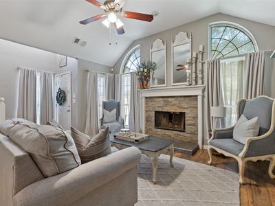 4232 Maryanne Pl, Haltom City, TX, 76137