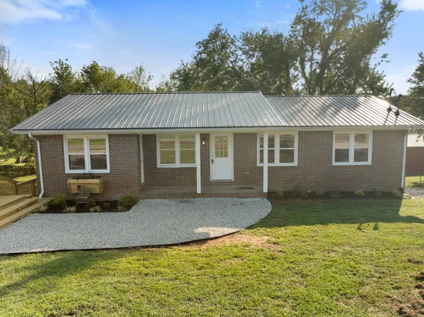 100 Green Meadows St, Beechmont, KY 42323