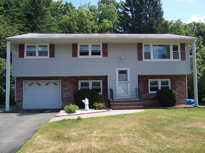 3 Budd St photo 1