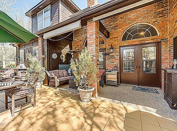 5th image of 102 Churchill Cir