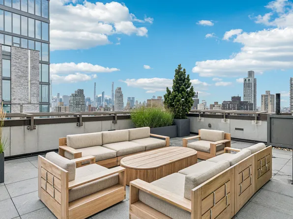 389 East 89th Street image 10 of 10