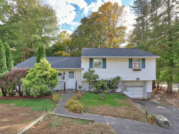 212 Pearl Lake Road, Waterbury, CT 06706