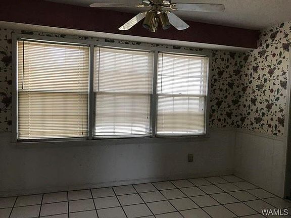 4th image of 11287 Red Oak Dr